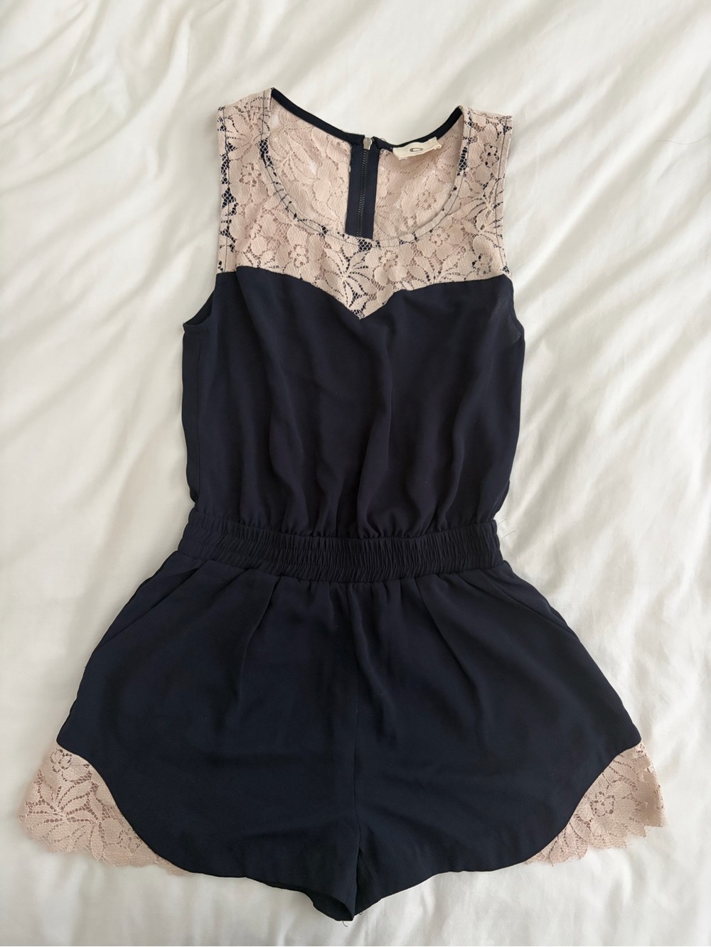 UO Lace-Trim Sleeveless Romper - Navy & Blush